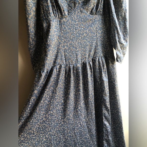 NEW Astr The Label Women’s Maxi Floral Silky Puff Sleeve Dress Size Large - Picture 10 of 16